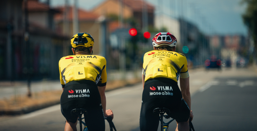 У команды Team Visma | Lease a Bike украли большинство велосипедов перед третьим этапом Вуэльты - Вуэльта