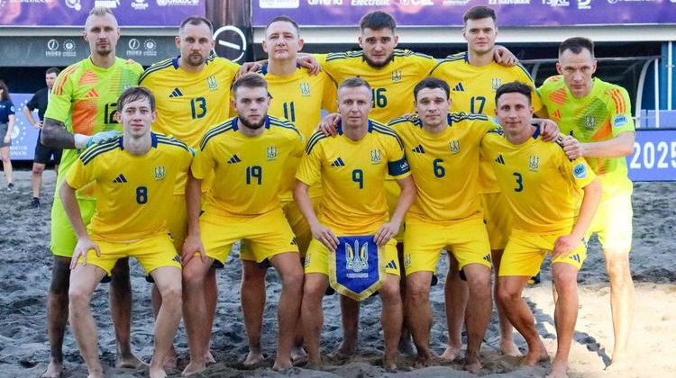 Сборная Украины по пляжному футболу разгромила Францию в четвертом отборочном этапе Евролиги-2025 - Пляжный футбол