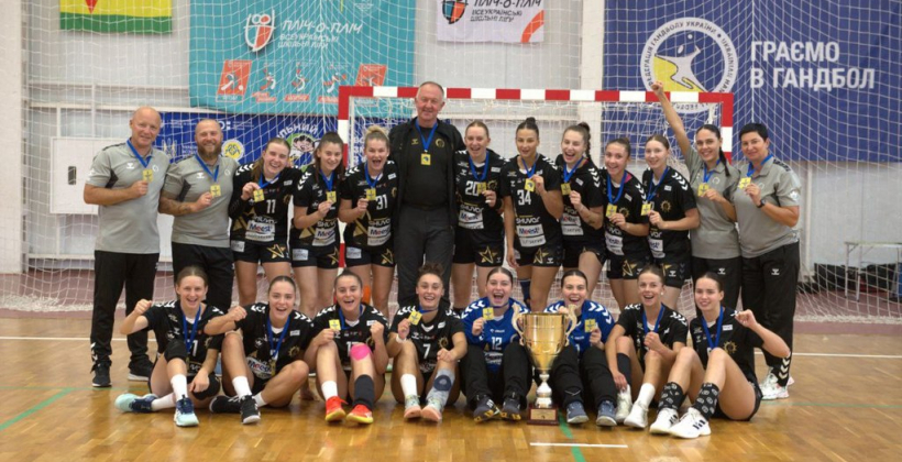 Галичанка досрочно выиграла чемпионат Украины по гандболу среди женских команд - Гандбол