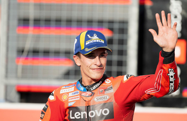 Маркес завоевал седьмой титул чемпиона MotoGP, сравнявшись с Росси