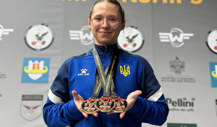 Ивженко выиграла три золотые медали на чемпионате Европы по тяжелой атлетике среди юниоров и молодежи - Тяжелая атлетика