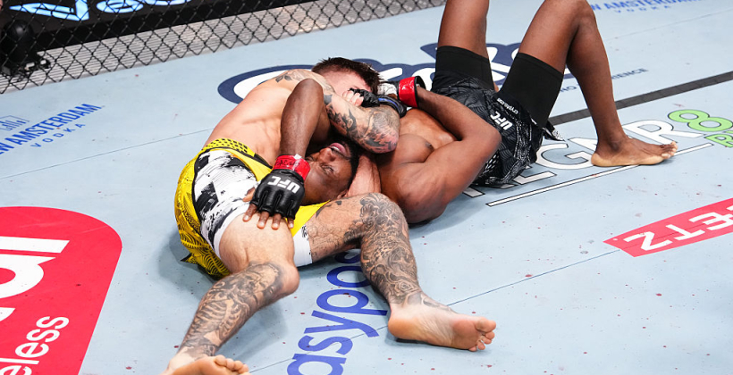 Амосов дебютировал в UFC победой над американцем Магни в первом раунде - MMA