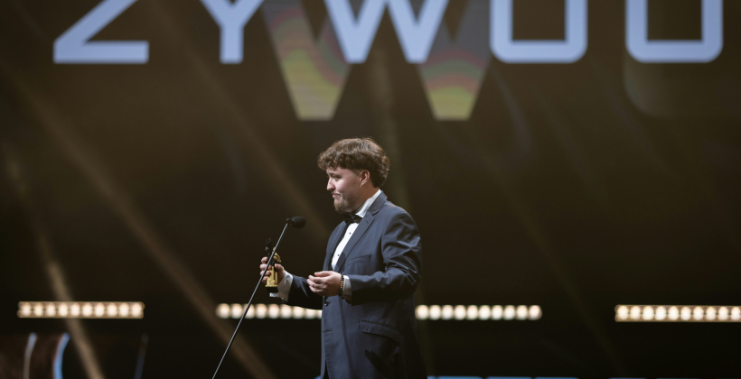 ZywOo вчетверте став найкращим гравцем року за версією HLTV і обійшов s1mple за цим показником - Кіберспорт