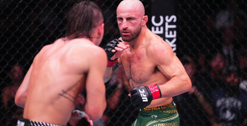 Волкановски в реванше уверенно победил Диего Лопеса на UFC 325, защитив титул чемпиона в полулегком весе - MMA