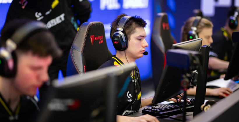 NAVI вышли в полуфинал BLAST Open Spring 2026 - Киберспорт