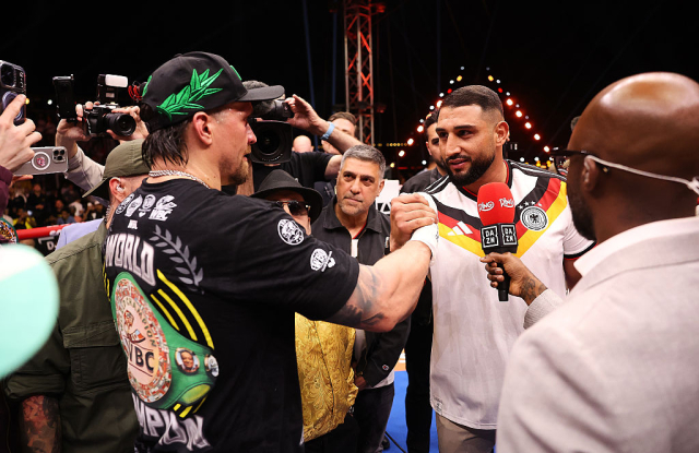 WBC обязал Усика провести поединок против Кабайела