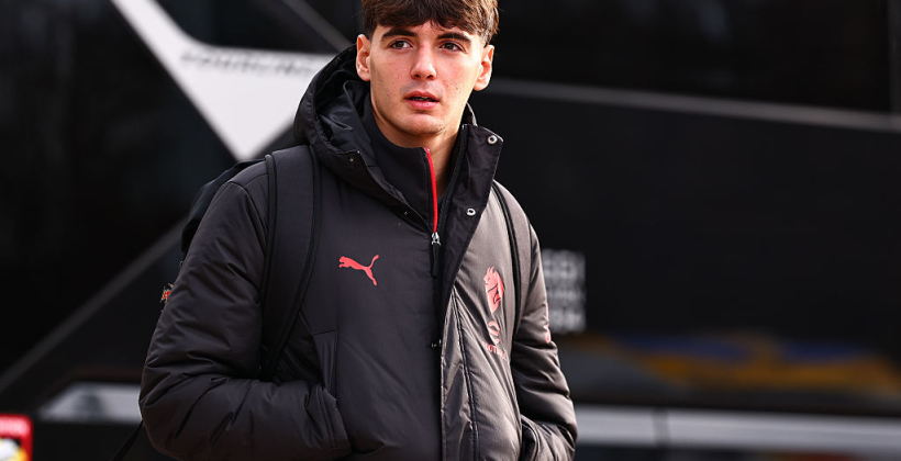 ПСЖ согласовал переход 18-летнего голкипера Милана Лонгони - Чемпионат Франции