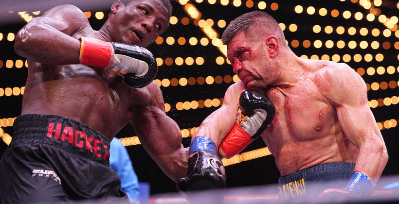 Деревянченко единогласным решением судей проиграл Хэкетту на шоу Zuffa Boxing 09 - Бокс